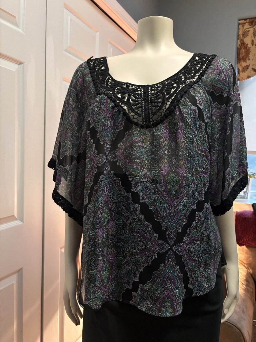 Speckles Boho Paisley Crochet Trim Blouse Size Medium